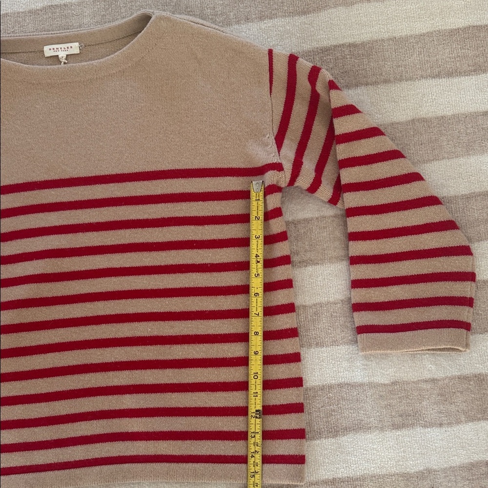 Elegant 💯 merino wool Beige and Red Striped Women's Sweater - Picture 3 of 7